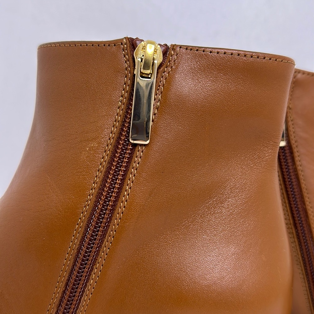 NWOB L’AGENCE Jeanne II Pointed Toe Bootie in Luggage Brown, Size 38.5 - Picture 12 of 14